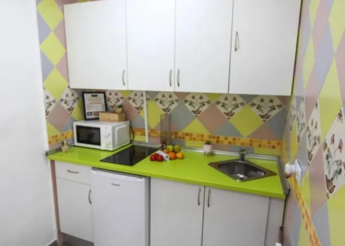 Estudio Jimena Calahonda En El Centro De Apartment